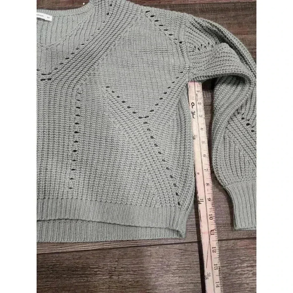 Moon & Madison Anthropologie Oversized Cropped V-Neck Sweater Sage Green Medium - Picture 4 of 6